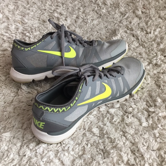 Nike Shoes - Women’s Nike size 7 1/2  shoes